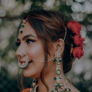 <a href="https://aaftonline.com/diploma-in-makeup">Diploma In Art of Makeup</a>