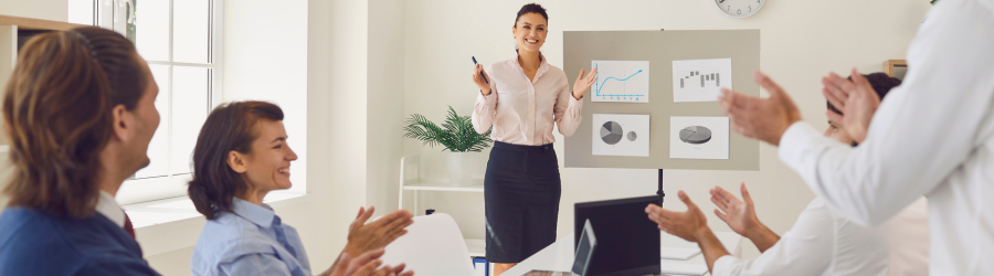how to become a social media manager