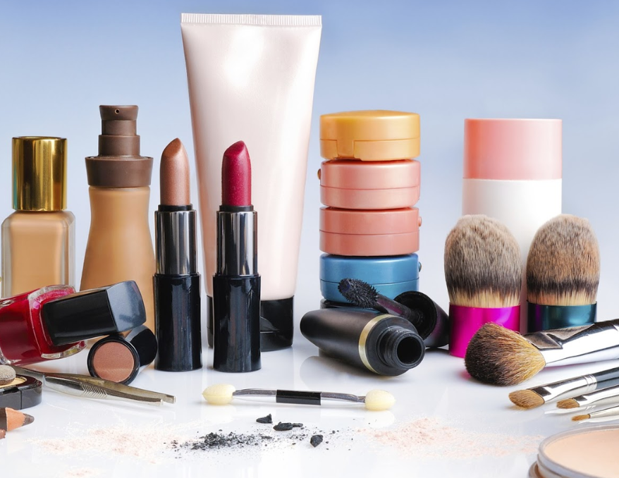 advantages of makeup