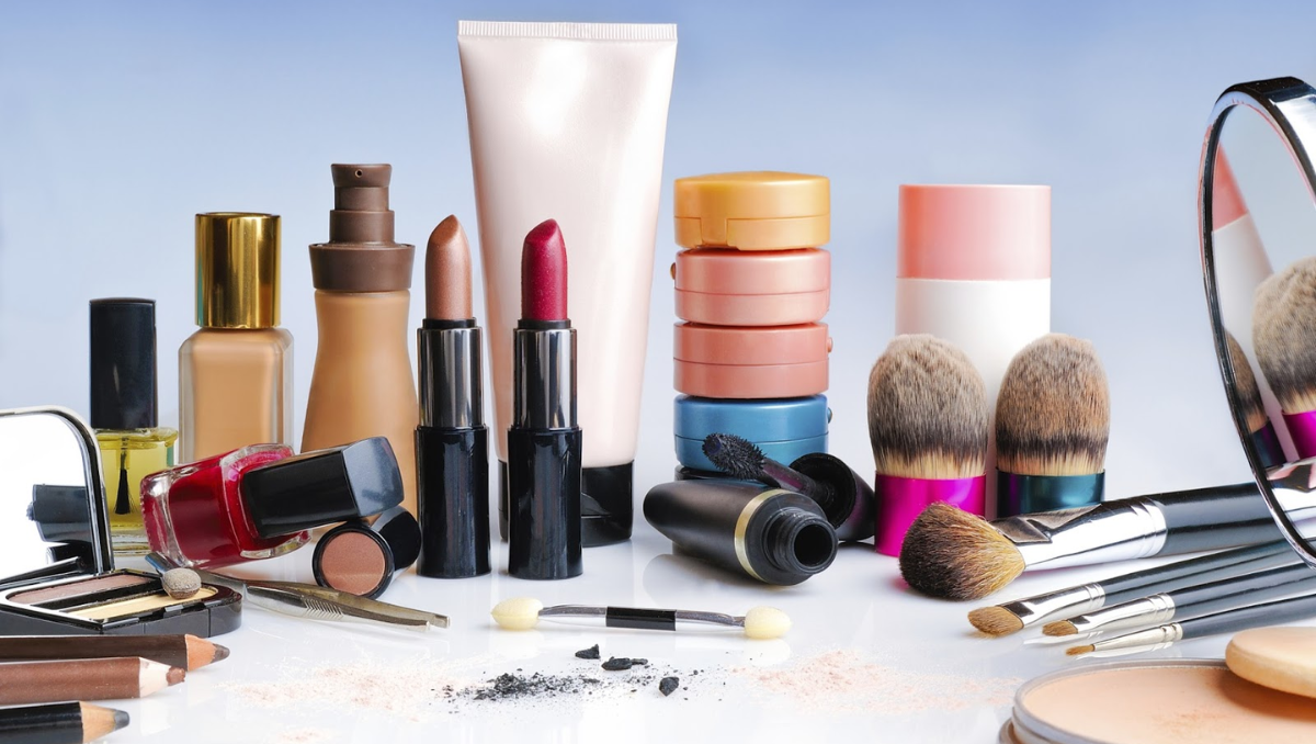 advantages of makeup